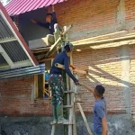 Satgas Bersama Masyarakat Bergotong-royong Membangun Gereja di Koltim Satgas Bersama Masyarakat Bergotong-royong Membangun Gereja di Koltim