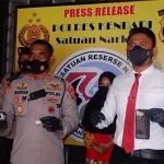 Polisi Kembali Tangkap IRT Pengedar Sabu di Kendari Polisi Kembali Tangkap IRT Pengedar Sabu di Kendari