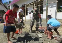 Cerita Si Kecil Afgan Bantu Satgas TMMD di Koltim Cerita Si Kecil Afgan Bantu Satgas TMMD di Koltim