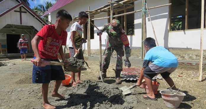 Cerita Si Kecil Afgan Bantu Satgas TMMD di Koltim