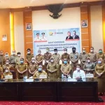 Gubernur Minta Seluruh OPD Bantu Bulog Salurkan Beras Lokal ke ASN Gubernur Minta Seluruh OPD Bantu Bulog Salurkan Beras Lokal ke ASN