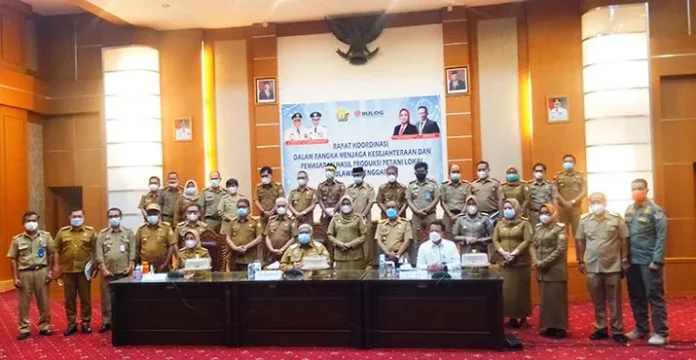 Gubernur Minta Seluruh OPD Bantu Bulog Salurkan Beras Lokal ke ASN