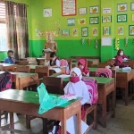 Pelaksanaan PAS Tatap Muka SMP dan SD di Kendari Digelar Dua Shift Pelaksanaan PAS Tatap Muka SMP dan SD di Kendari Digelar Dua Shift