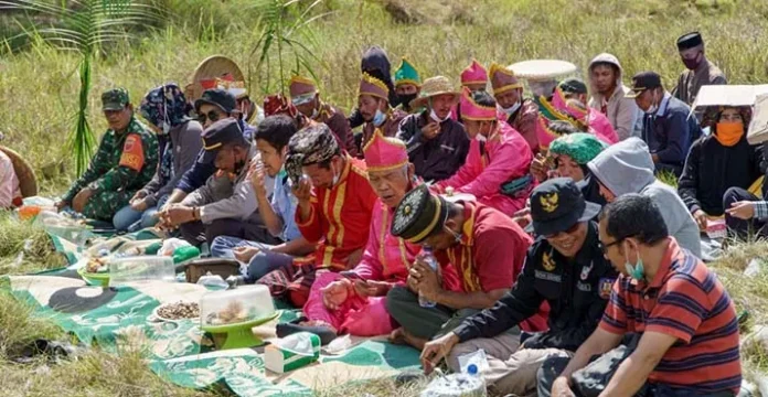 Bangun Pusat Konservasi Rusa, TNRAW Gelar Syukuran Adat Tolaki dan Morenene