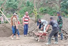 Antusias Sambut TMMD di Koltim, Munawir ‘Turun Gunung’ Antusias Sambut TMMD di Koltim, Munawir 'Turun Gunung'