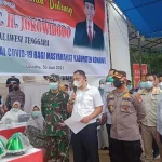 Ratusan Warga Konawe Antusias Ikuti Vaksinasi Massal Ratusan Warga Konawe Antusias Ikuti Vaksinasi Massal