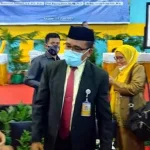 Kembali Terpilih Jadi Rektor UHO, Zamrun Irit Bicara ke Awak Media Kembali Terpilih Jadi Rektor UHO, Zamrun Irit Bicara ke Awak Media