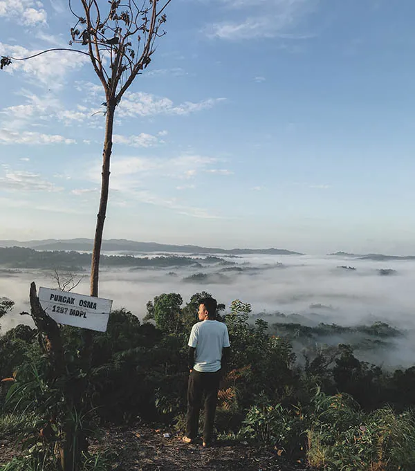 Menikmati Keindahan Pagi Hari Bukit Osu Mohai Wolasi