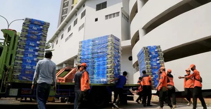 1.000 Unit Tempat Tidur Disalurkan BRI untuk Rusun Isolasi Covid-19 Pasar Rumput