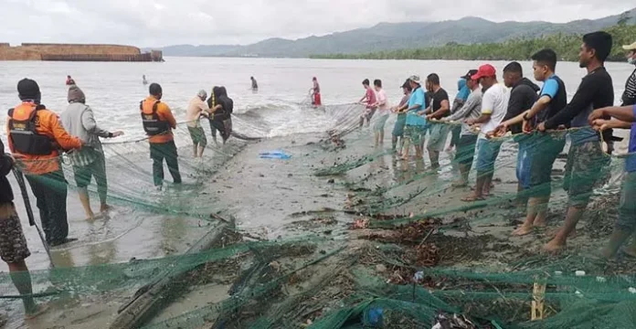 Pencarian Korban Tenggelam di Batu Gong Dibagi Tiga Tim
