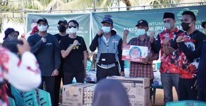 Andi Sumangerukka Bersama ASR Kirim Bantuan untuk Korban Longsor di Tapunggaya
