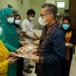 Pemkot Kendari Mulai Bayarkan Insentif Nakes yang Tertunda Pemkot Kendari Mulai Bayarkan Insentif Nakes yang Tertunda