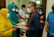 Pemkot Kendari Mulai Bayarkan Insentif Nakes yang Tertunda Pemkot Kendari Mulai Bayarkan Insentif Nakes yang Tertunda