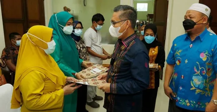 Pemkot Kendari Mulai Bayarkan Insentif Nakes yang Tertunda