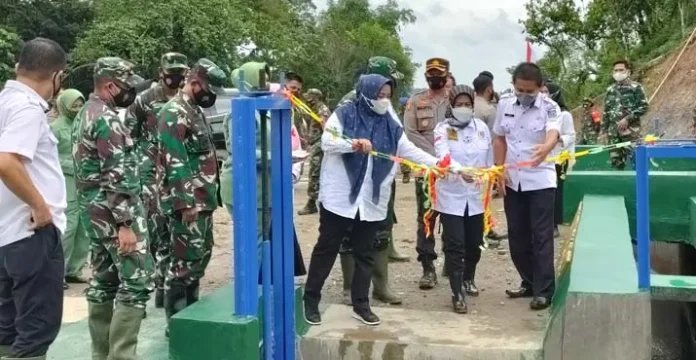 Bendungan Kartika Hasil Kerja TMMD Diresmikan Bupati Koltim