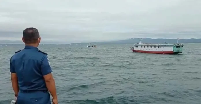 KSOP Kendari Bantu Evakuasi Kapal Penumpang Tujuan Menui yang Alami Kerusakan Mesin