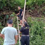 Warga dan Relawan ASR Kerja Bakti Bersih-bersih Lingkungan Warga dan Relawan ASR Kerja Bakti Bersih-bersih Lingkungan