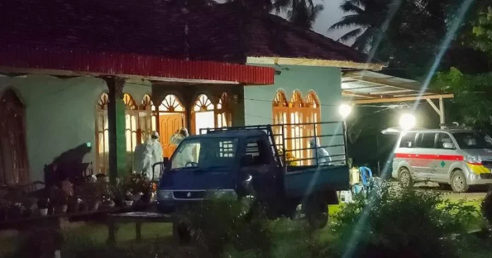 Jenazah Covid-19 Asal Mubar yang Dibawa Paksa Keluarga Dimakamkan secara Prokes Jenazah Covid-19 Asal Mubar yang Dibawa Paksa Keluarga Dimakamkan secara Prokes