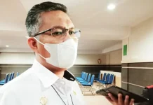 PPKM Diperpanjang, Wali Kota Minta Warga Kendari Bersabar Sulkarnain Kadir saat ditemui Awak media Usai Rapat Paripurna di DPRD Kota Kendari.