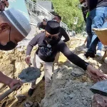 ASR dan ASLI Perbaiki Saluran Drainase Rusak di Kelurahan Kendari Caddi ASR dan ASLI Perbaiki Saluran Drainase Rusak di Kelurahan Kendari Caddi
