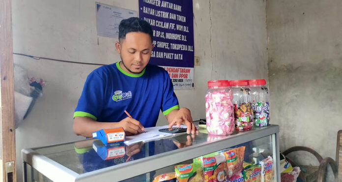 Cerita Sukses Pemuda yang Banting Setir Jadi Agen BRILink