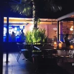 Pelaku Usaha di Kendari Masih Abai Terhadap Aturan PPKM Cafe Nine Tine tetap menyala pengunjung diatas jam yang telah ditetapkan dalam PPKM.