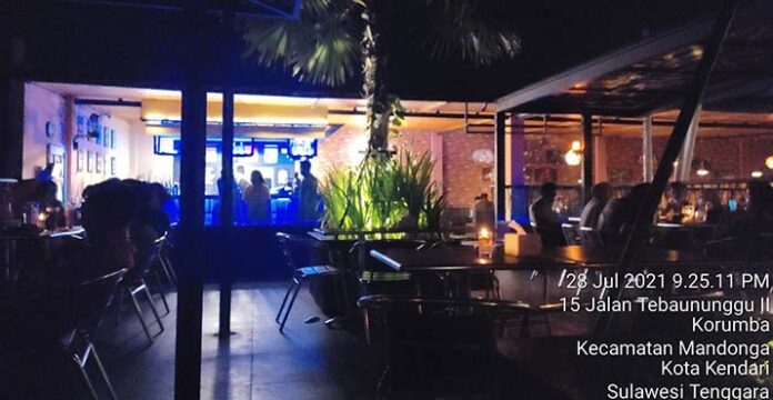 Cafe Nine Tine tetap menyala pengunjung diatas jam yang telah ditetapkan dalam PPKM.