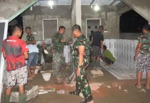 Satgas TMMD Kerja Lembur Bangun Masjid di Desa Aere Koltim Satgas TMMD Kerja Lembur Bangun Masjid di Desa Aere Koltim