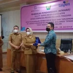 Pemprov Sultra Raih Penghargaan dari PT Taspen dan BPJS Kesehatan Pemprov Sultra Raih Penghargaan dari PT Taspen dan BPJS Kesehatan