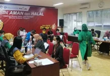OJK Sultra Gelar Vaksinasi untuk Masyarakat, 600 Dosis Sudah Terdistribusi OJK Sultra Gelar Vaksinasi untuk Masyarakat, 600 Dosis Sudah Terdistribusi