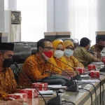 Tak Dapat Jatah Formasi P3K, Guru Honorer Agama Islam di Kendari Mengadu ke DPRD Tak Dapat Jatah Formasi P3K, Guru Honorer Agama Islam di Kendari Mengadu ke DPRD
