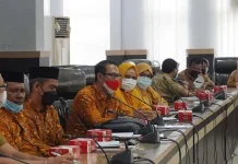 Tak Dapat Jatah Formasi P3K, Guru Honorer Agama Islam di Kendari Mengadu ke DPRD Tak Dapat Jatah Formasi P3K, Guru Honorer Agama Islam di Kendari Mengadu ke DPRD