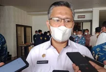 PPKM di Kendari Diperpanjang, Sulkarnain Beri Ruang untuk Pelaku UMKM Wali Kota Kendari Sulkarnain Kadir