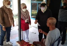 Polres Wakatobi dan Kaopi Kolaborasi Salurkan 50 Paket Sembako Polres Wakatobi dan Kaopi Kolaborasi Salurkan 50 Paket Sembako