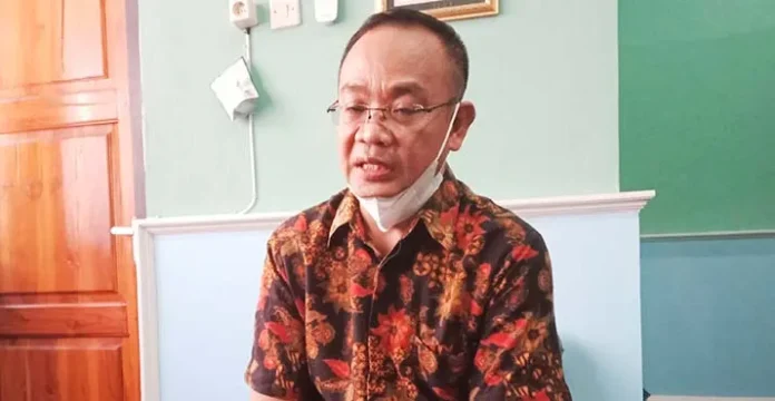 Kepala Dinas Pendidikan, Kepemudaan, dan Olahraga (Dikmudora) Kota Kendari Makmur