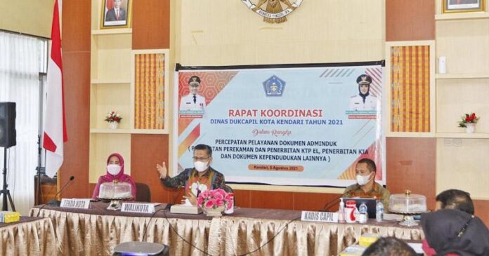 Wali Kota Kendari Meminta Dukcapil Perbaiki Data Kependudukan dan Beri Layanan Prima