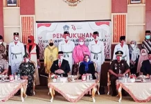 Wali Kota Kendari Kukuhkan Anggota Paskibraka Wali Kota Kendari Kukuhkan Anggota Paskibraka