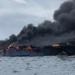 Kapal Terbakar di Tengah Laut Bombana, Penumpang Dievakuasi Warga