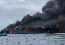 Kapal Terbakar di Tengah Laut Bombana, Penumpang Dievakuasi Warga