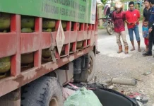 Seorang Karyawan PT VDNI Tewas Usai Tabrak Truk LPG Seorang Karyawan PT VDNI Tewas Usai Tabrak Truk LPG