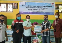 FIFGROUP Cabang Kendari Serahkan 100 Paket Sembako di Kecamatan Kadia FIFGROUP Cabang Kendari Serahkan 100 Paket Sembako di Kecamatan Kadia