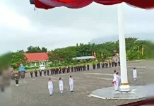Insiden Bendera Merah Putih Terjatuh Warnai Upacara HUT RI di Konut Insiden Bendera Merah Putih Terjatuh Warnai Upacara HUT RI di Konut