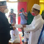Kenang Kepergian Sang Istri, Ali Mazi Gelar Tradisi Pekandeana Ana-ana Maelu Kenang Kepergian Sang Istri, Ali Mazi Gelar Tradisi Pekandeana Ana-ana Maelu