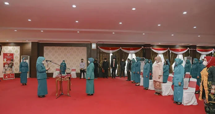 Eliati Haliana Resmi Dilantik Sebagai Ketua PKK dan Ketua Dekranasda Wakatobi