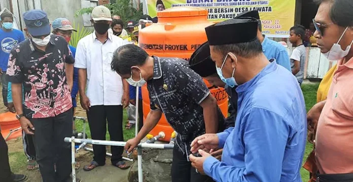 Bupati Kolut Resmikan Pembuatan Sumur Bor di Desa Lawata
