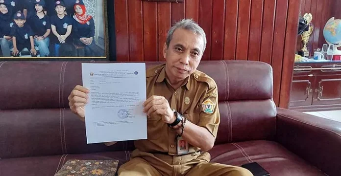 Kepala Sekolah Menengah Kejuruan Negeri (SMKN) 2 Kendari, Sulawesi Tenggara (Sultra) Muhammad Fadjar Sene