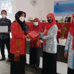 Ketua PKK Wakatobi Berbagi Tips Pembangunan Keluarga Berkualitas Ketua PKK Wakatobi Berbagi Tips Pembangunan Keluarga Berkualitas