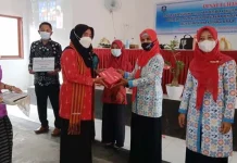 Ketua PKK Wakatobi Berbagi Tips Pembangunan Keluarga Berkualitas Ketua PKK Wakatobi Berbagi Tips Pembangunan Keluarga Berkualitas