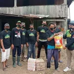 Relawan ASR Serahkan Bantuan ke 20 KK Korban Banjir di Koltim Relawan ASR Serahkan Bantuan ke 20 KK Korban Banjir di Koltim