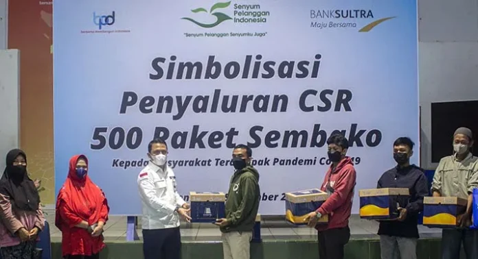 Bank Sultra Tebar 1.000 Paket Sembako, Rayakan Hari Pelanggan Nasional